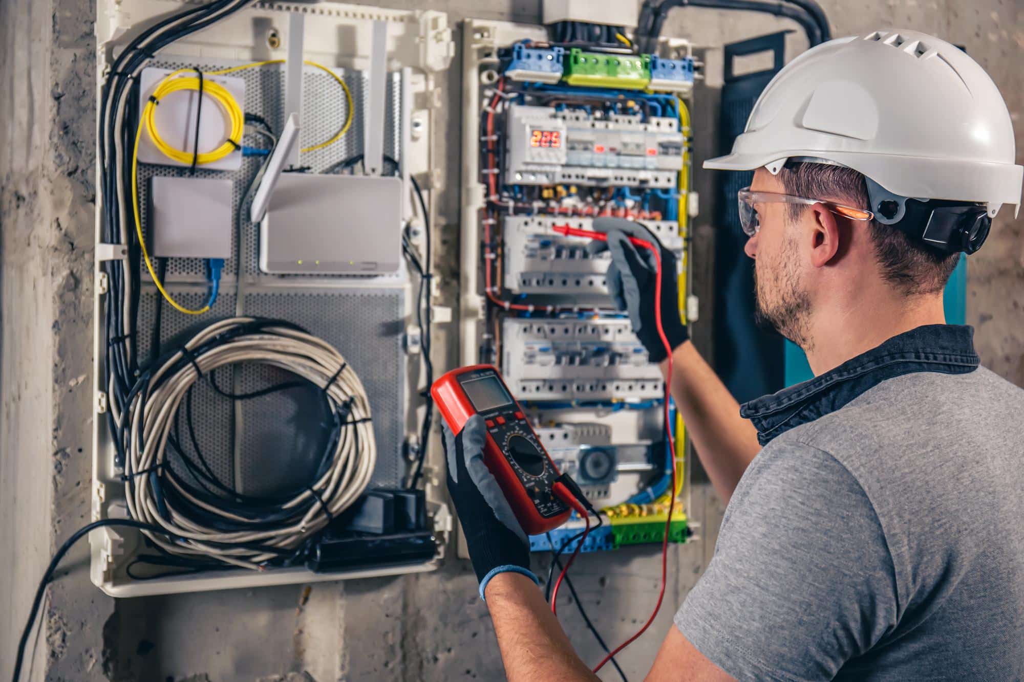 Megfelelő műszerrel könnyen feltérképezhető az elektromos hálózat hibája így gyorsan és költséghatékonyan lehet a javítást elvégezni